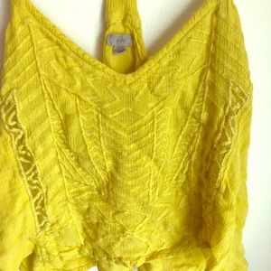 Prettiest yellow cropped tank